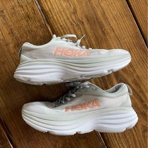 🚨SOLD🚨Hoka Bondi size 8D Grey and White athletic shoes, Never Worn